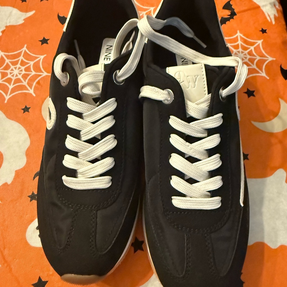 Used Woman’s Nine West Sneakers size 7.5